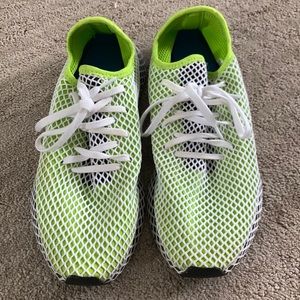 Mens adidas Deerupt sneakers.  Very good condition. Size US 12
